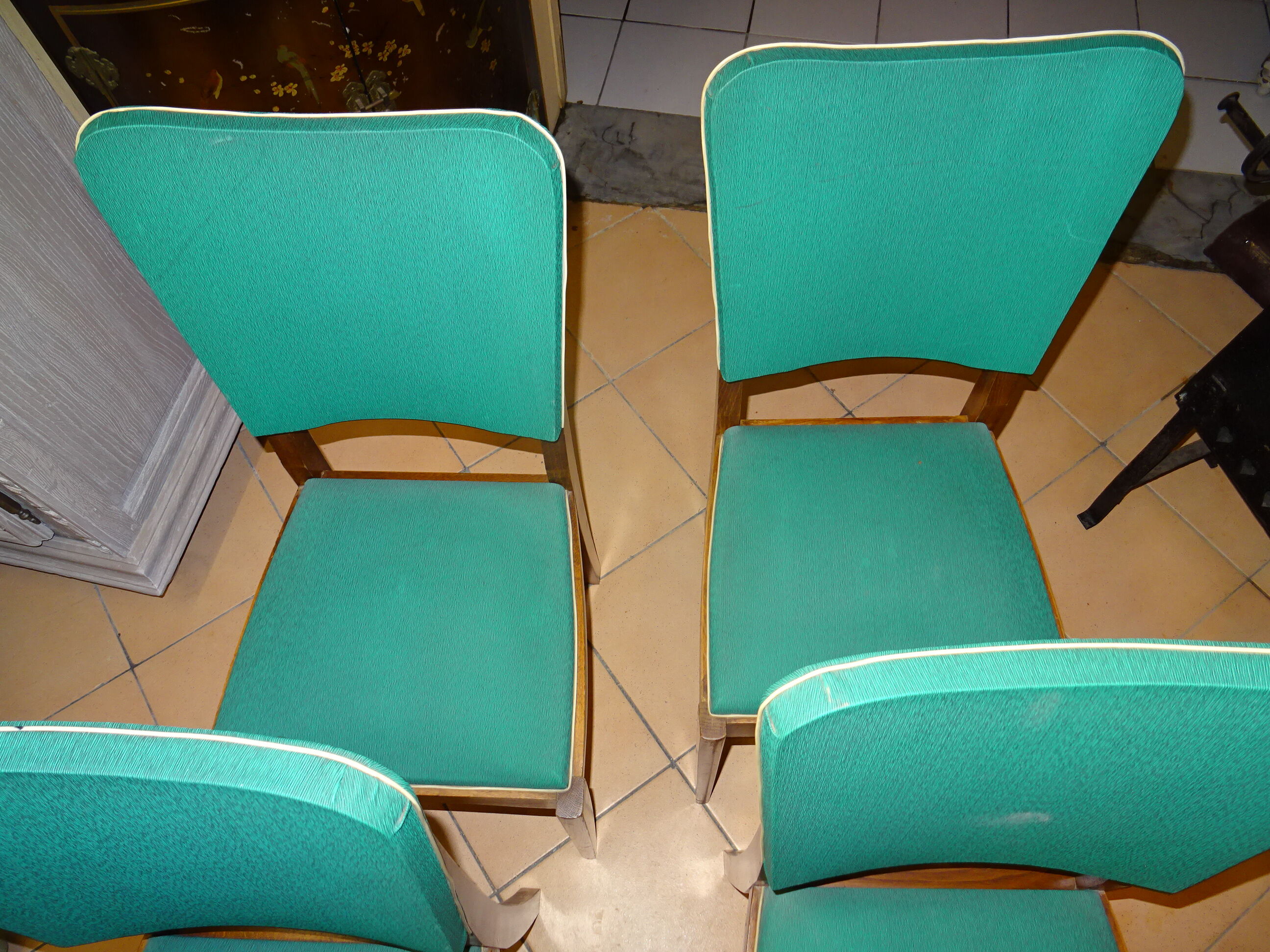 6 chairs from the 70s