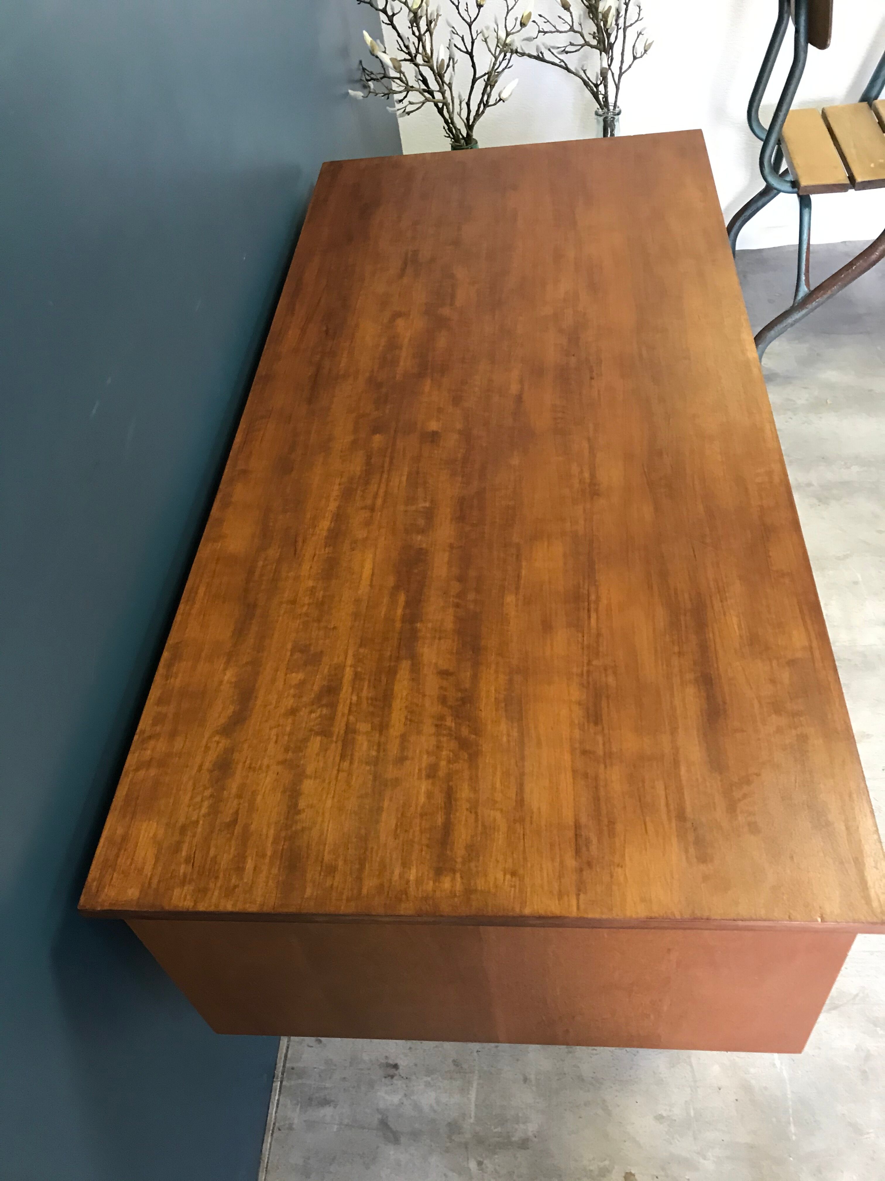 Desk 4 drawers with bevelled base