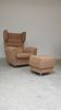 Fauteuil a oreilles beige et repose pieds TVAR , ex Tchécoslovaquie