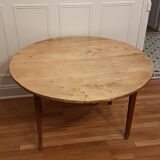 Round table with flaps