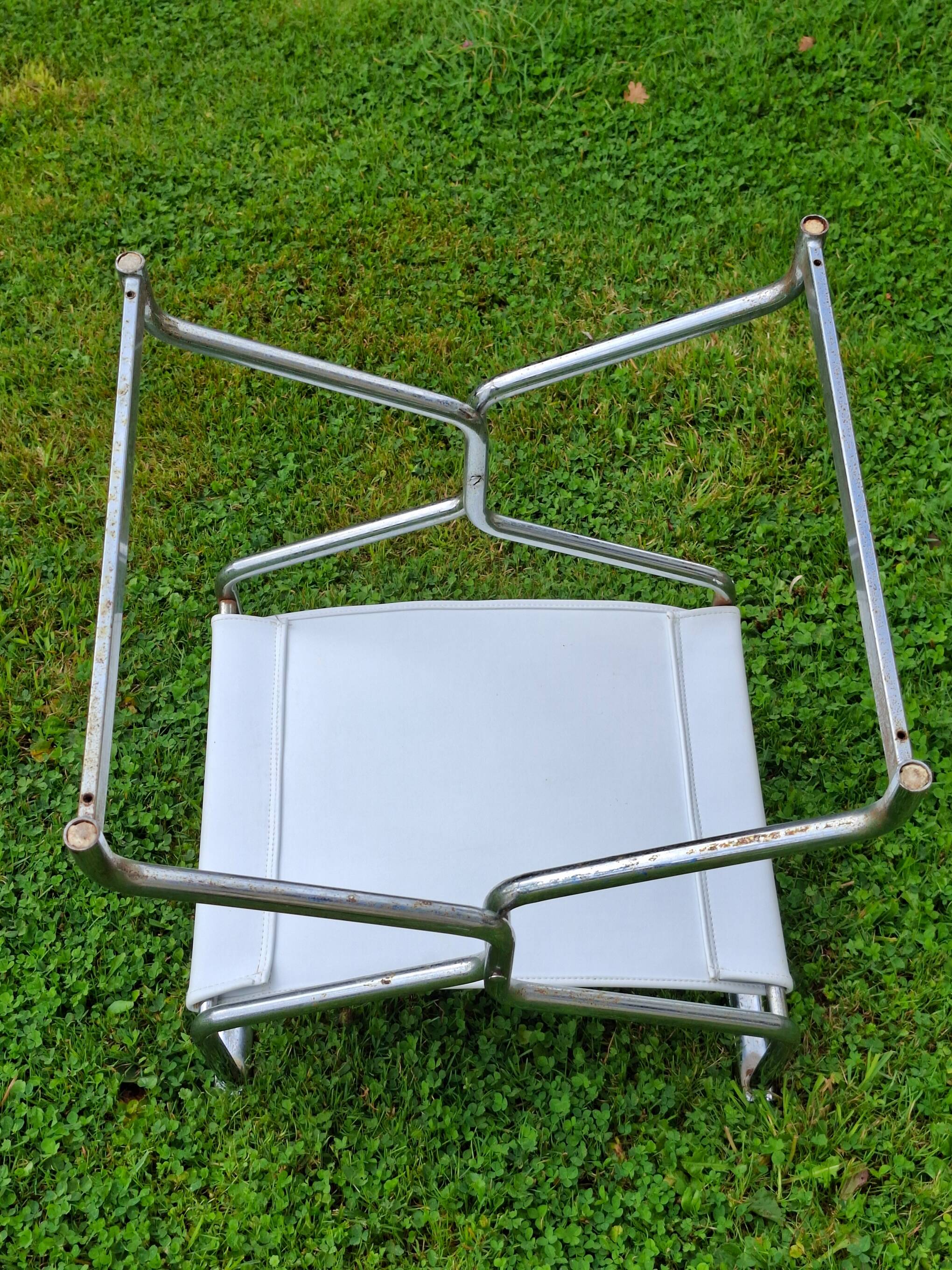 4 vintage charm leather director's armchairs