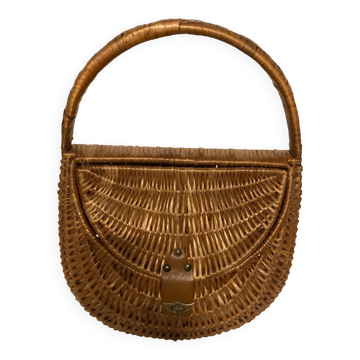 Vintage 70s wicker shopping basket