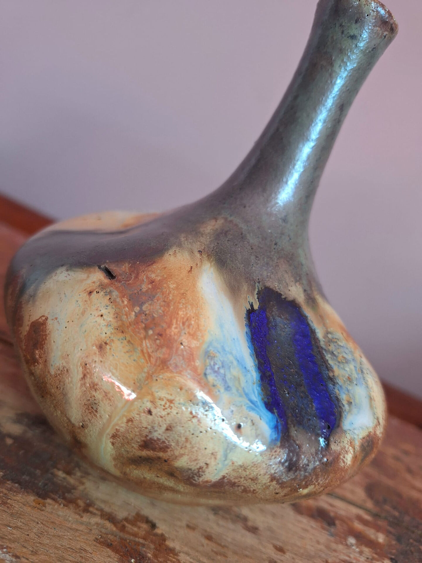 Single-flower vase in stoneware signed Edgard Aubry, Art Deco ceramic work.