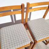 Pair of 80s chairs in pine and checked fabric