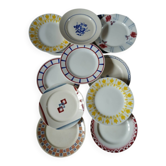12 assiettes plates anciennes dépareillées 