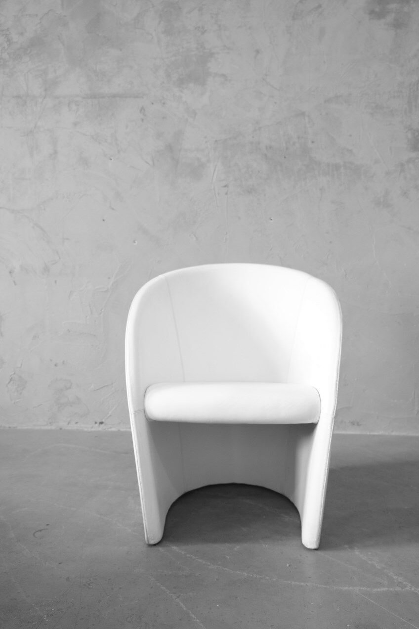 Intervista Leather Armchair by Massimo and Lella Vignelli for Poltrona Frau, 1989.