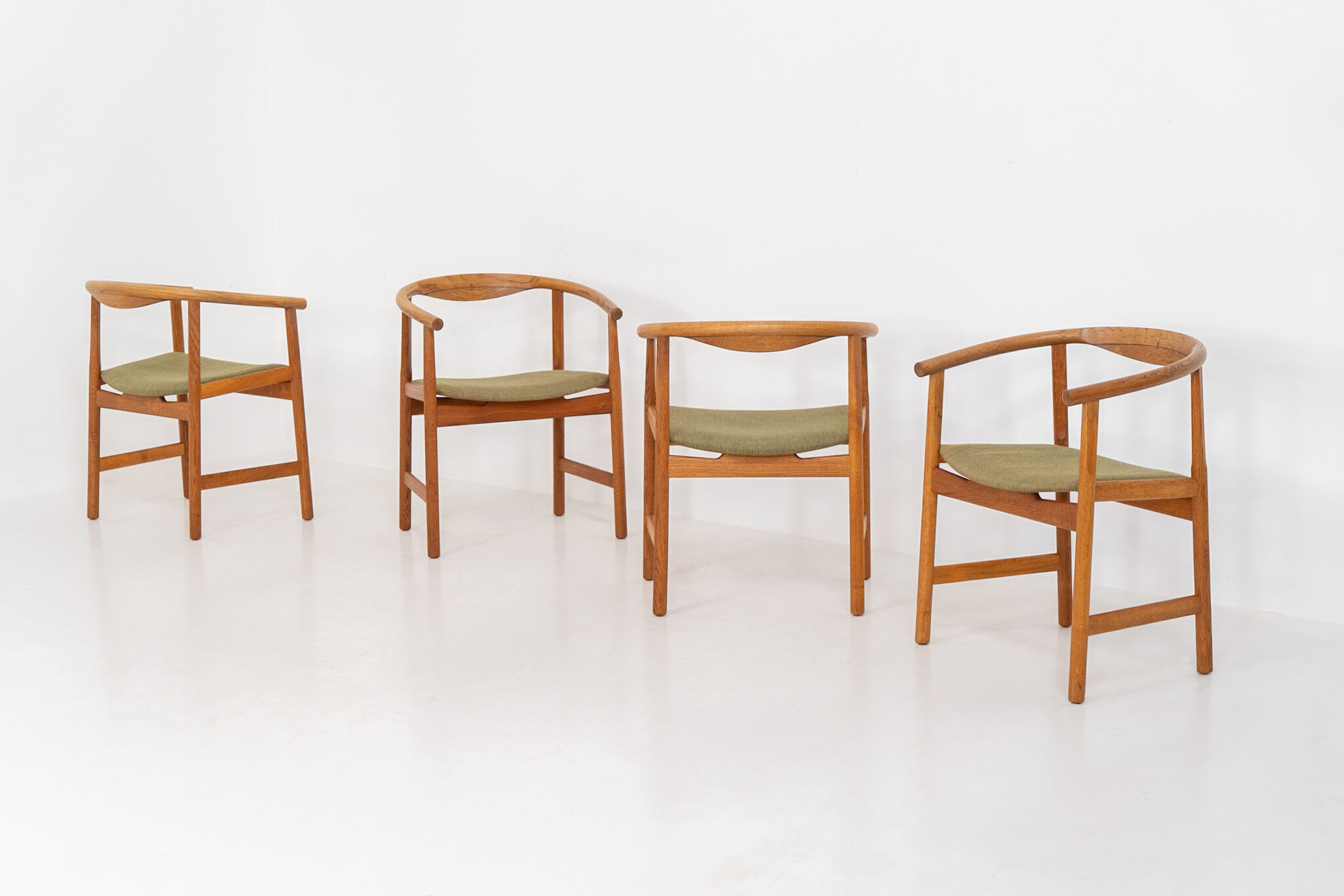 Ensemble de 4 chaises "PP203" par Hans J. Wegner pour PP Møbler
