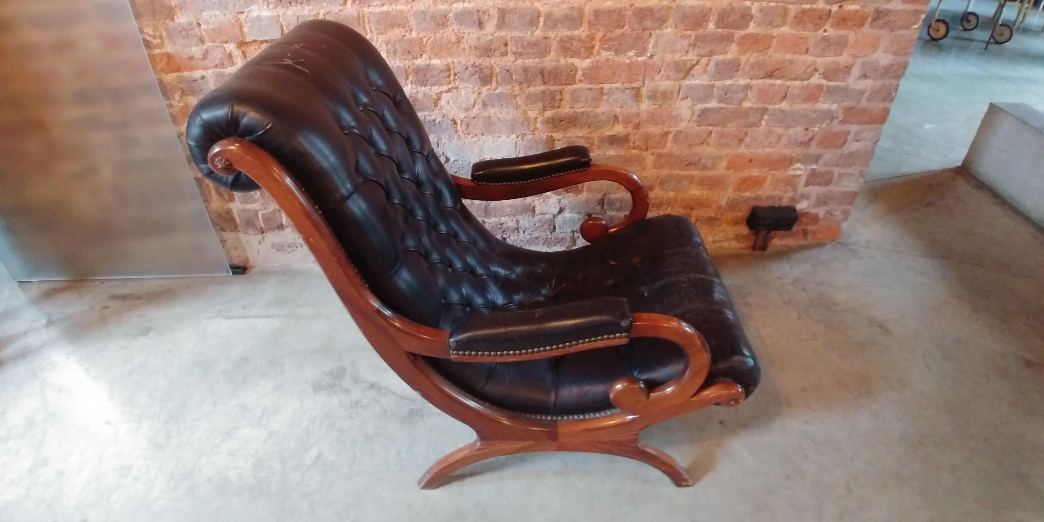 Chesterfield Victoria