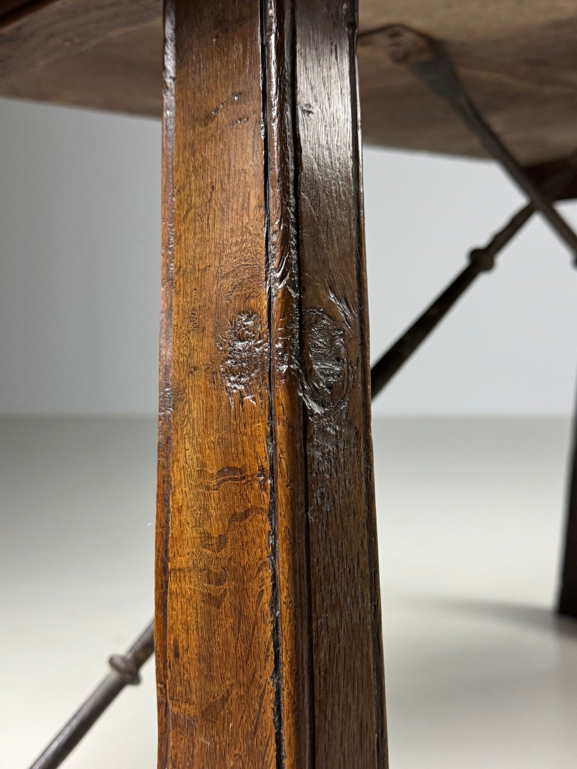 Table espagnole du XVIIIe siècle