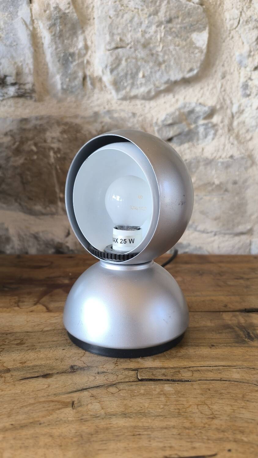 Eclisse Desk Lamp by Vico Magistretti for Artemide