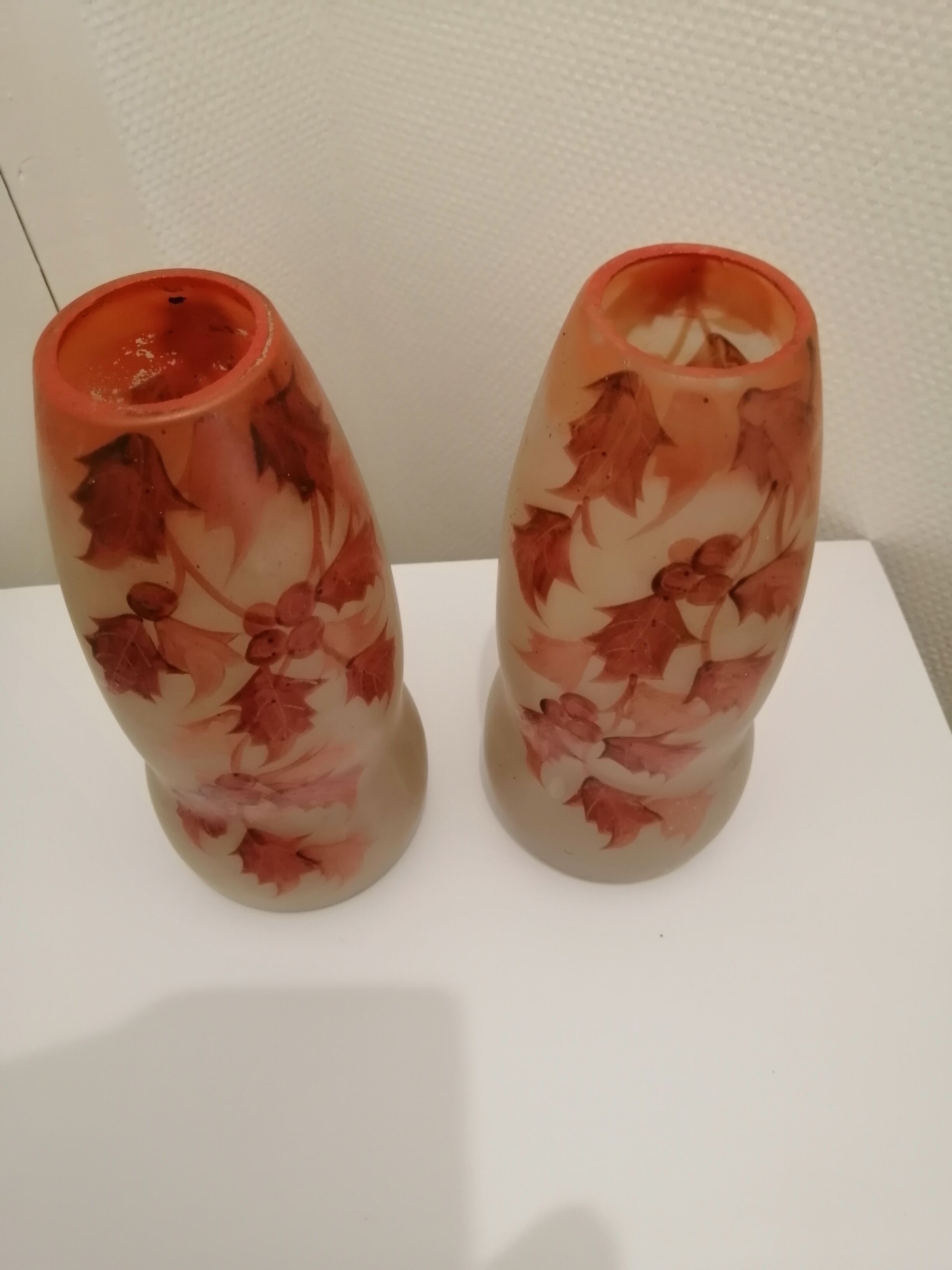 Paire de vases galets