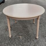 White lacquered table Louis XVI style