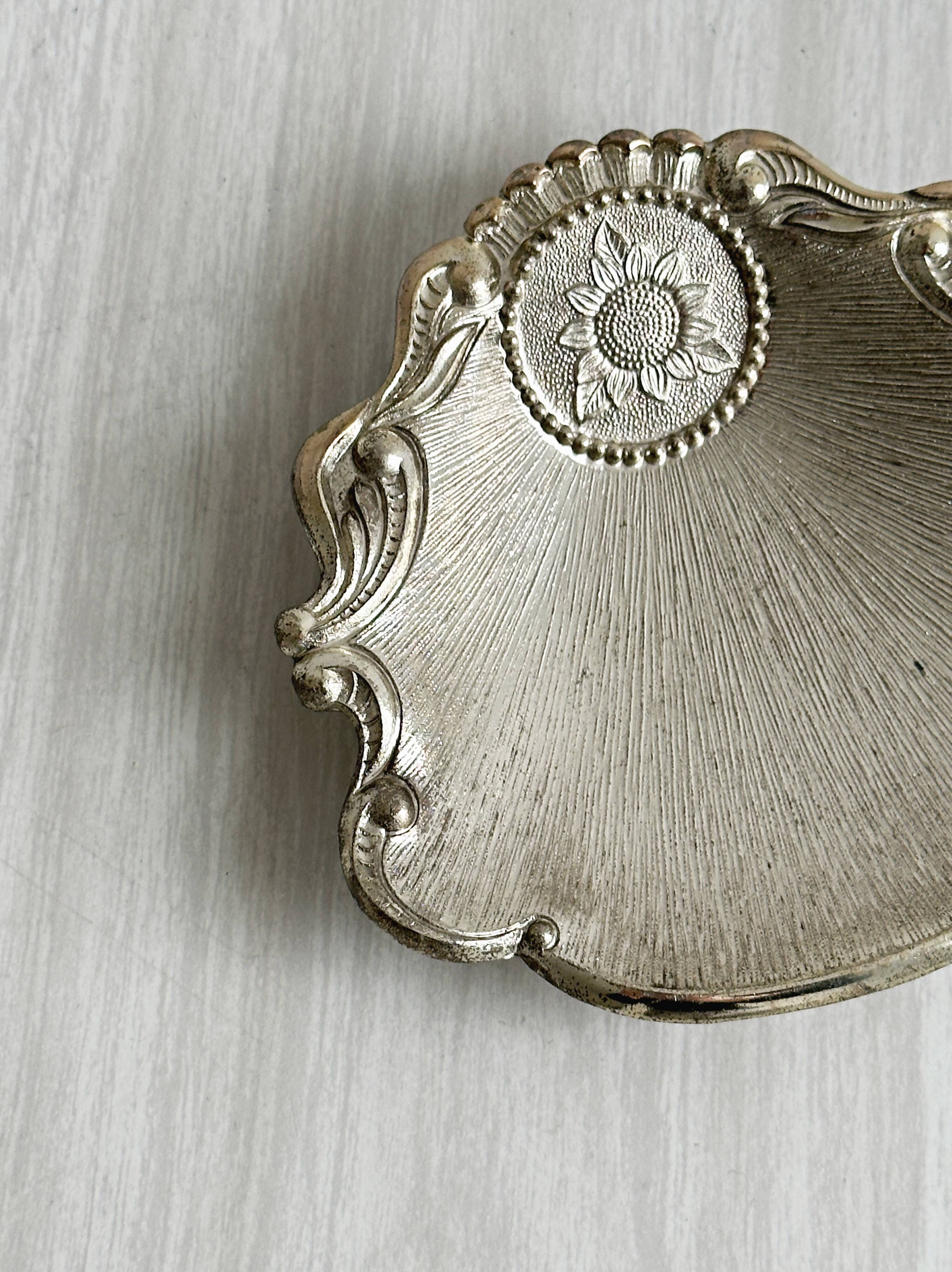 Decorative metal catchall tray
