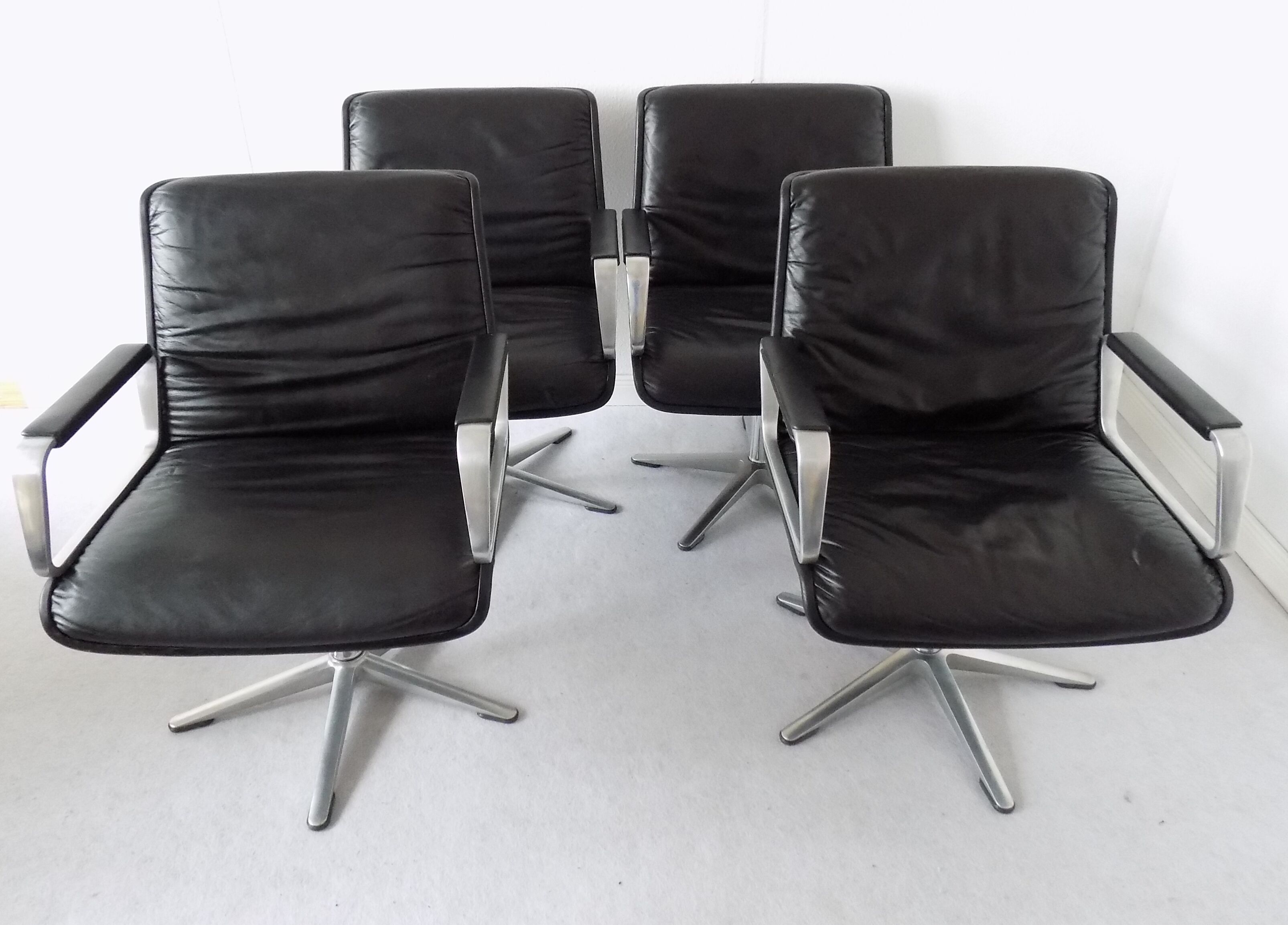 Wilkhahn Delta 2000 set of 4 black leather dining chairs by Delta Design