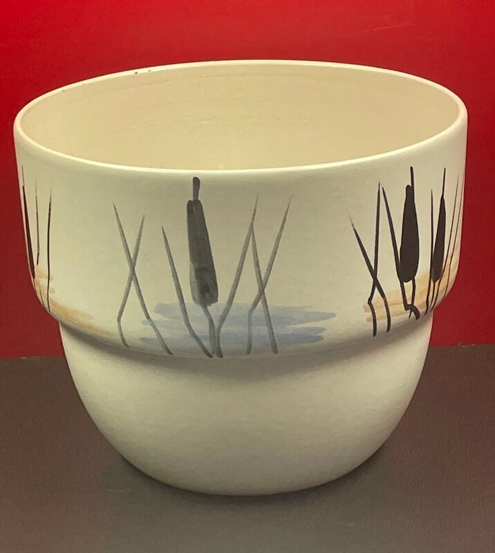 Ceramic pot cover with vegetable decoration sign (paul) milet sevres ø 19 cm h 15