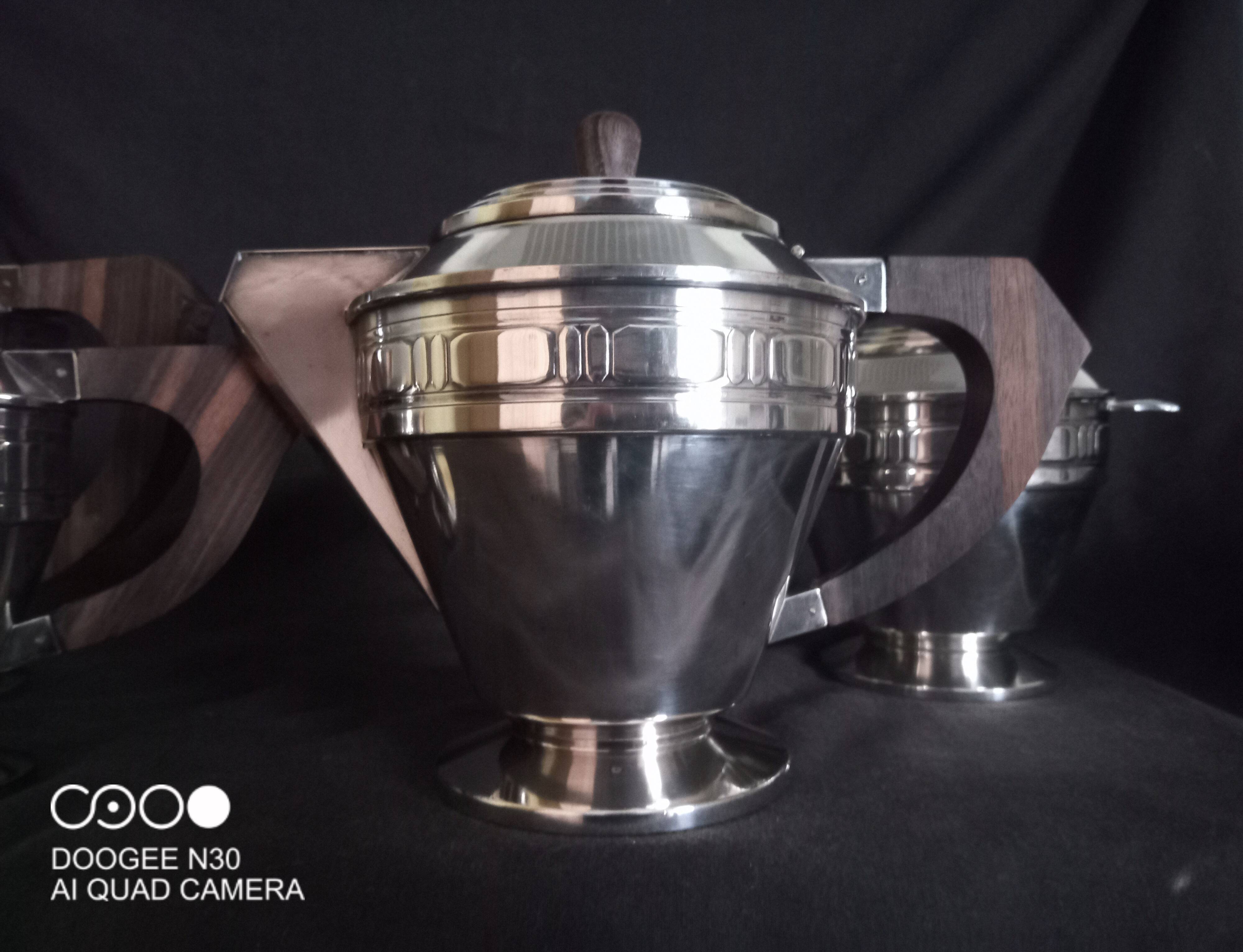 Art Deco silver-plated coffee and tea service, stamped.