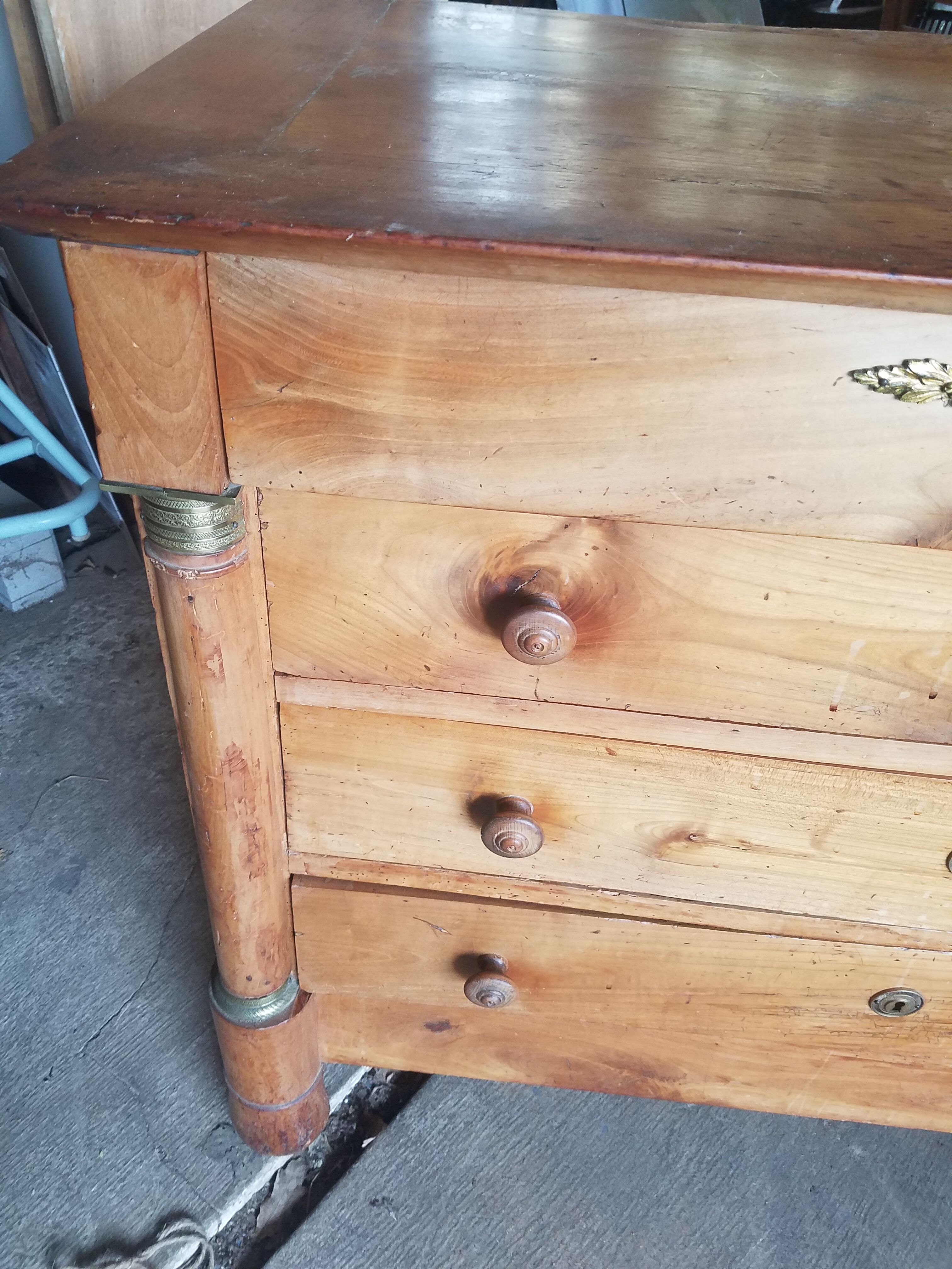 Ancienne commode 4 tiroirs
