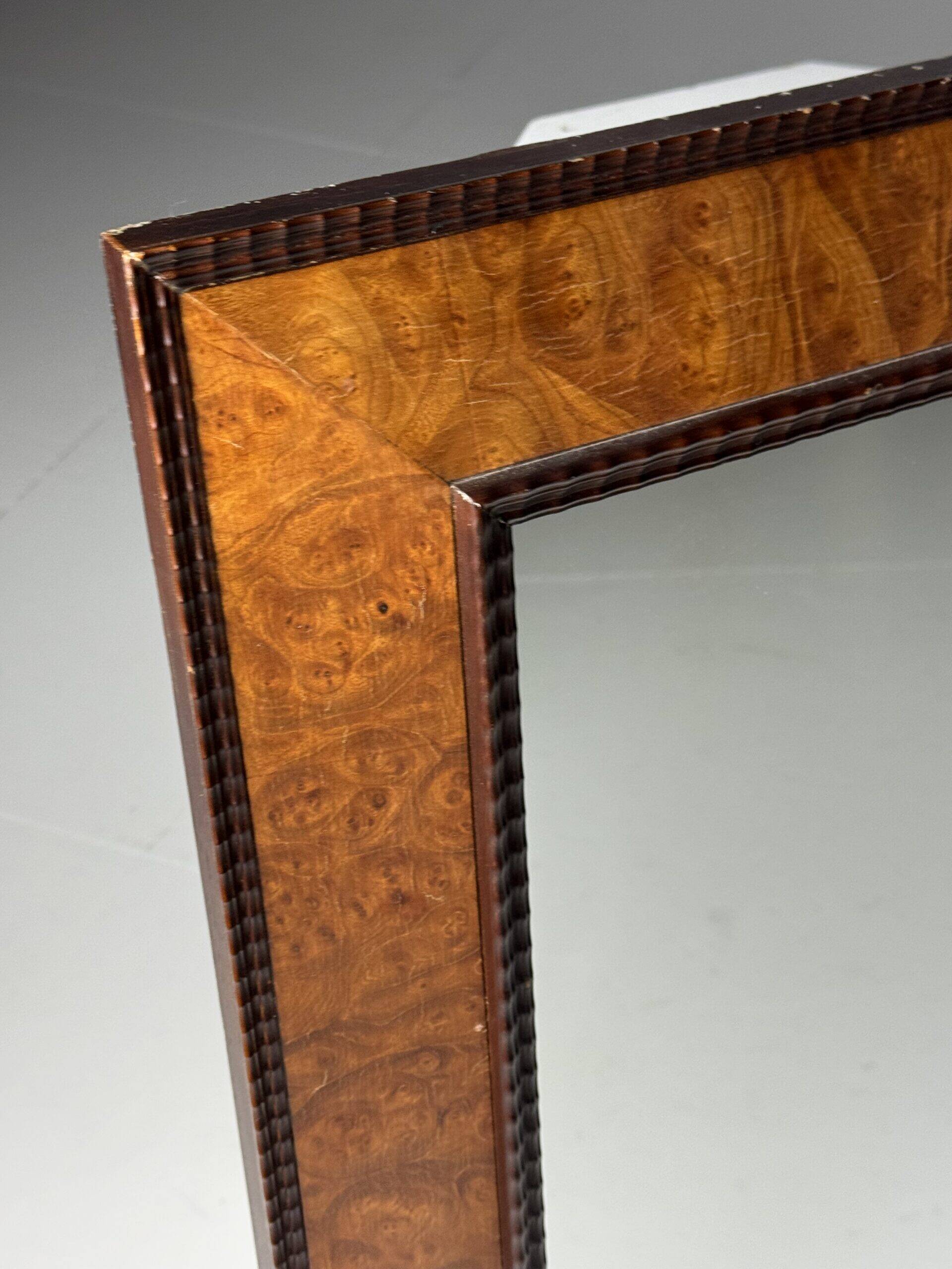 Vintage mirror with ribbed frame