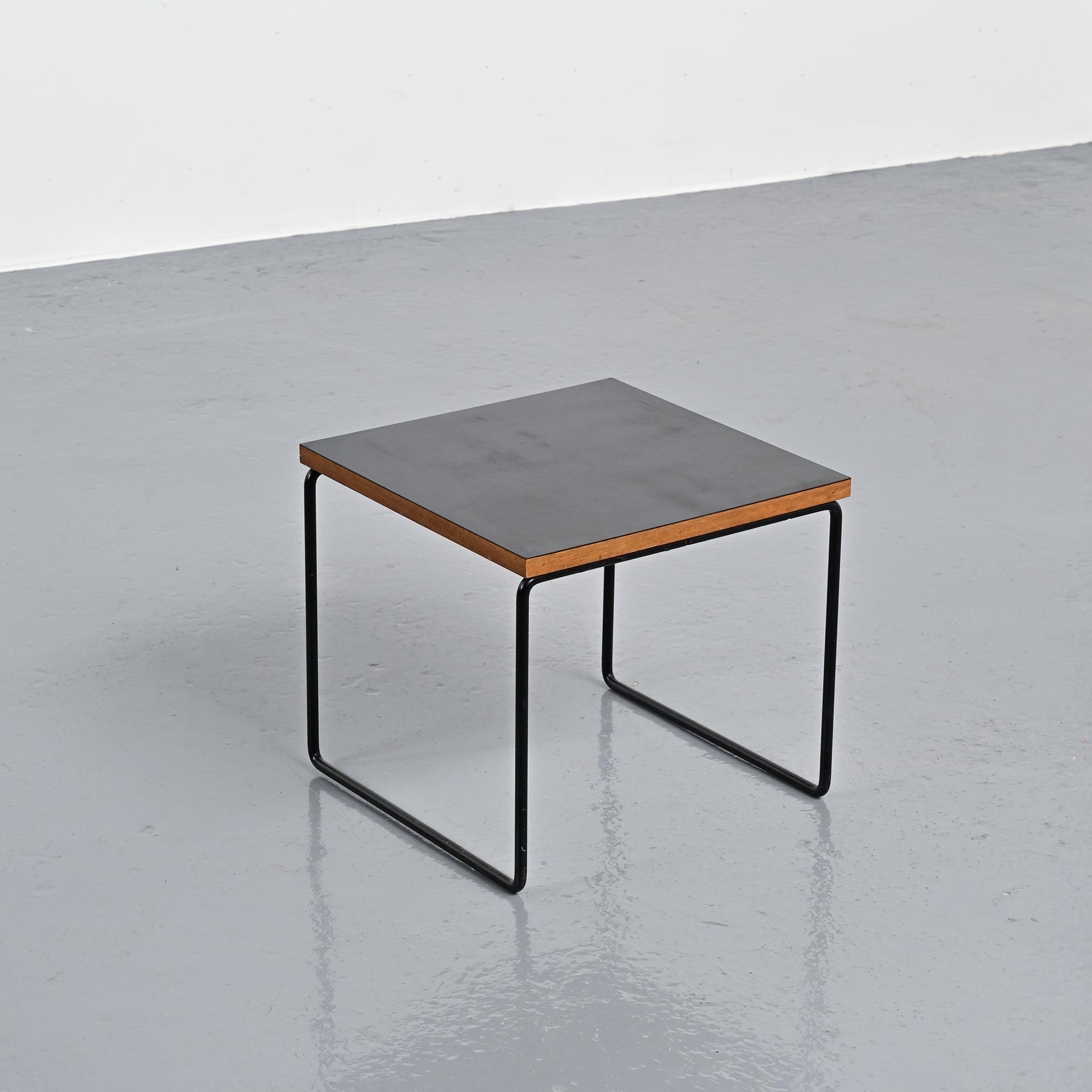 Table "Volante", Pierre Guariche pour Steiner, ca. 1955