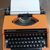 Silver Reed Silverette S Orange typewriter