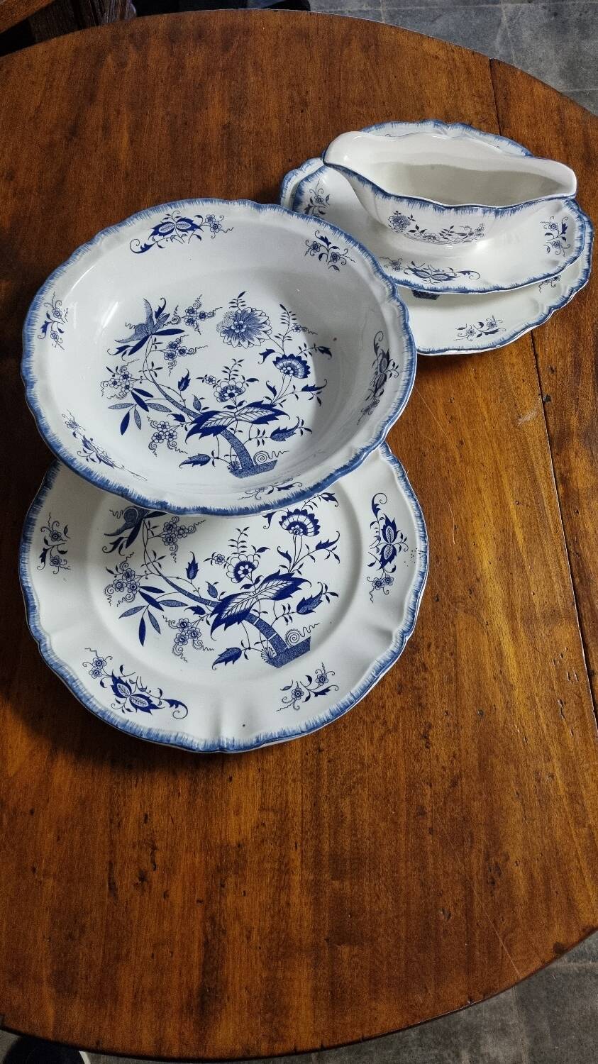 Sarreguemines pie dishes and salad bowls