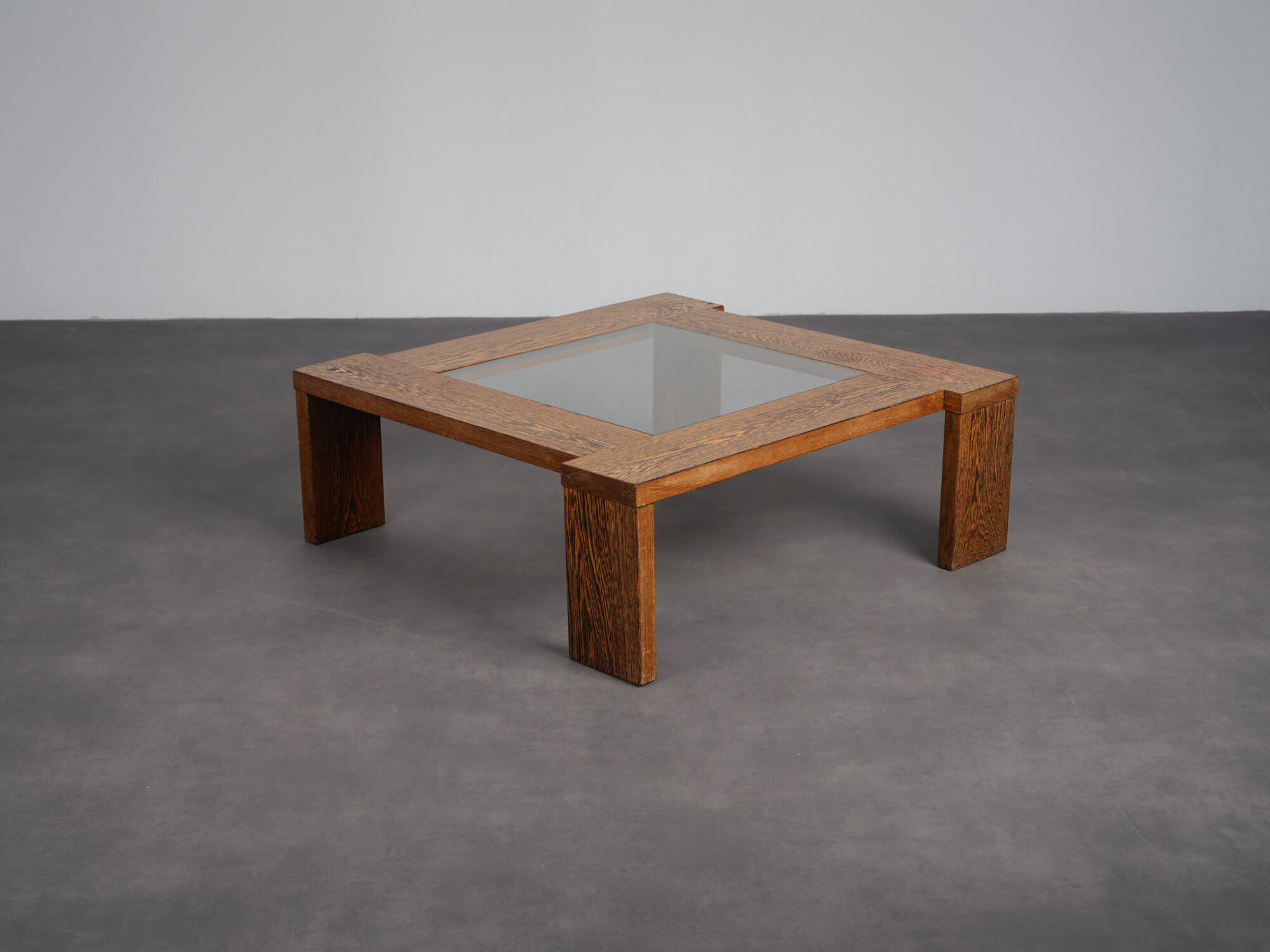 Table basse moderniste en wengé et verre, Pays-Bas, années 1970