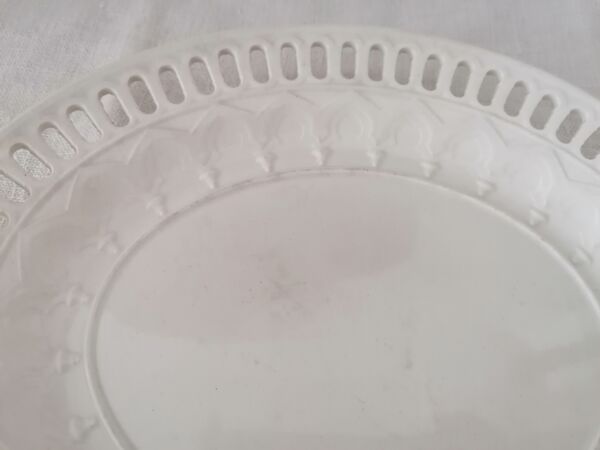 Panier et plateau en faïence Wedgwood
