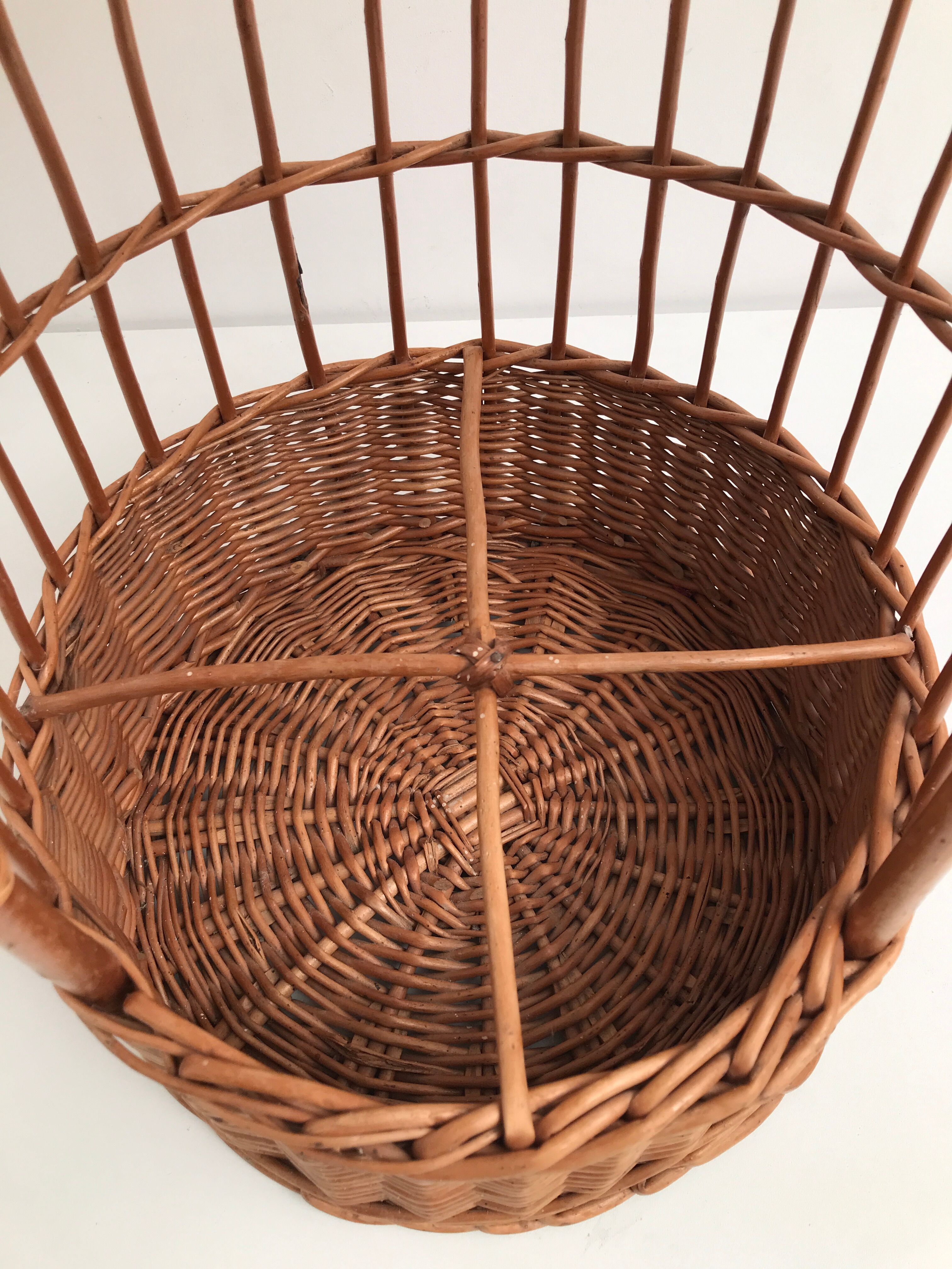 Bottle holder or wicker picnic