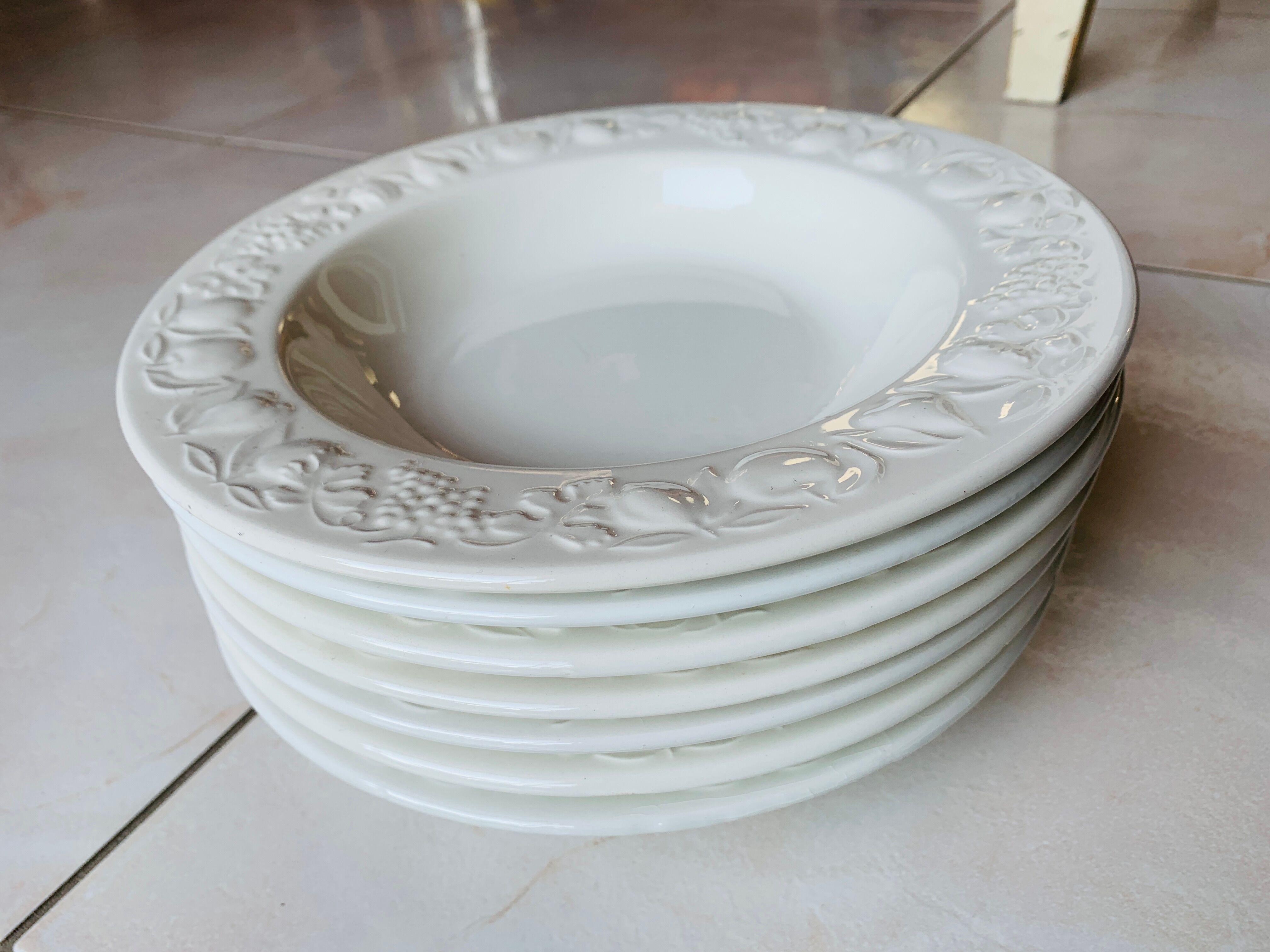 Italian ceramic plates model Fruits