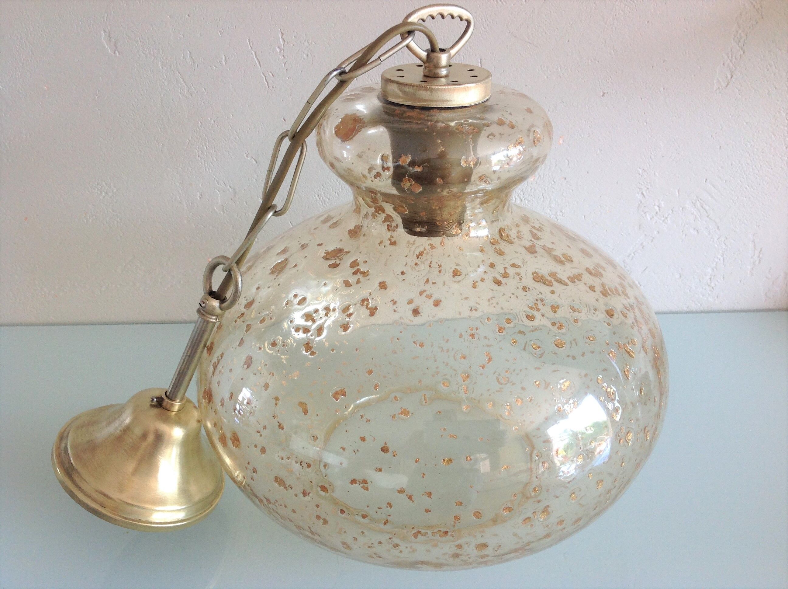 Suspension globe en verre bullé ambré et pailleté /vintage années 60-70