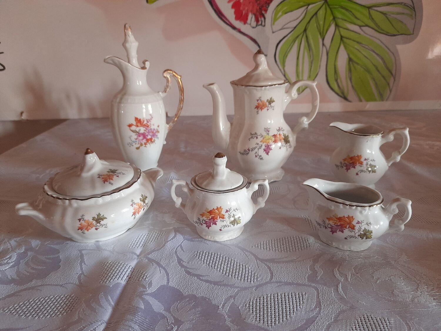 Coffee set 19 pieces in porcelain