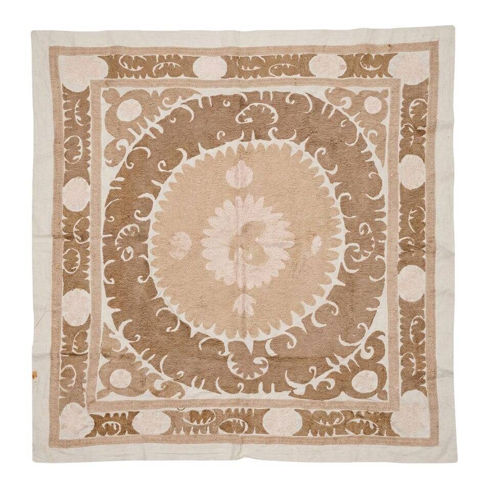 Vintage hand-embroidered tablecloth 132x140 cm
