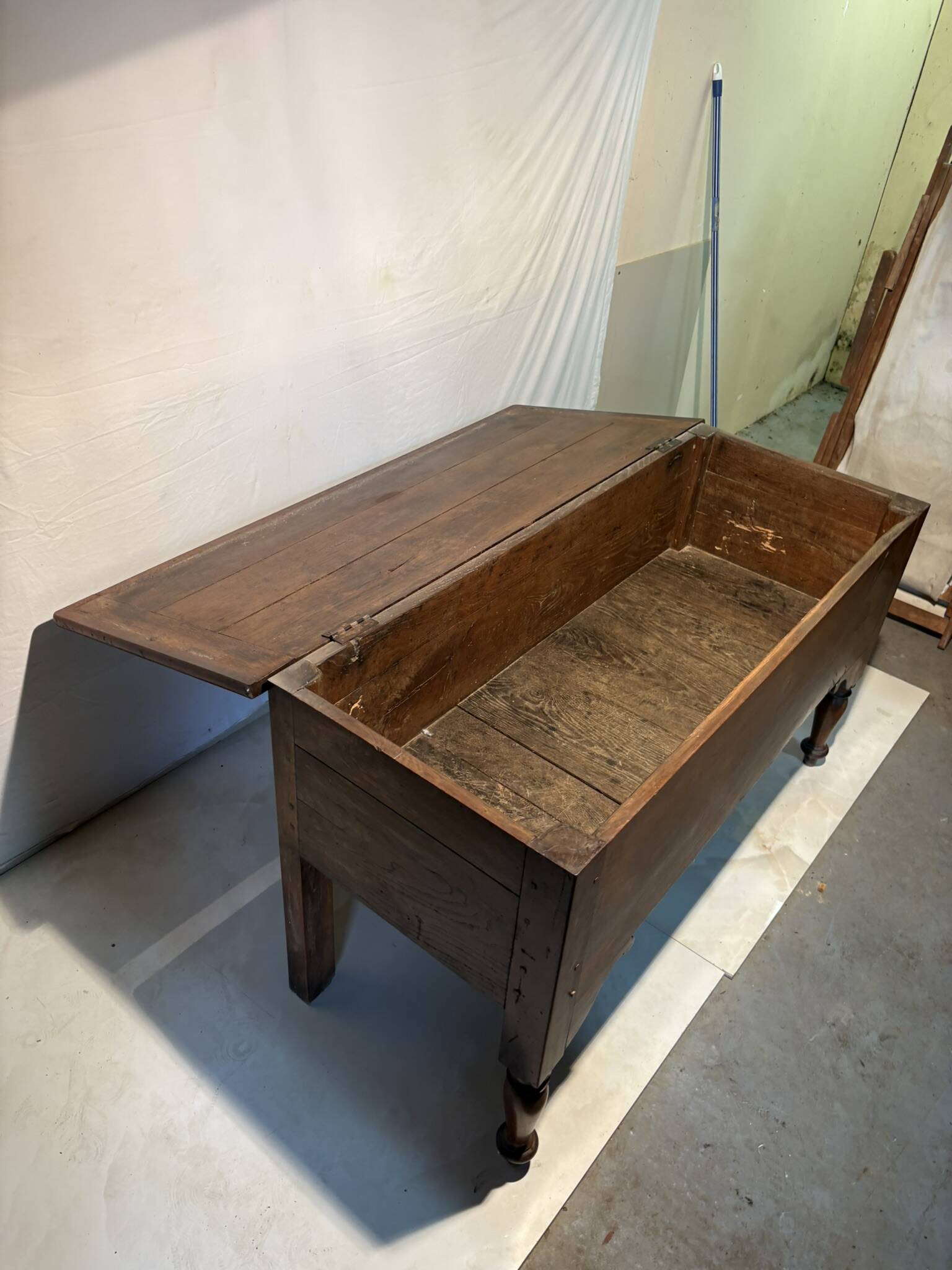 Large antique oak chest with turned legs