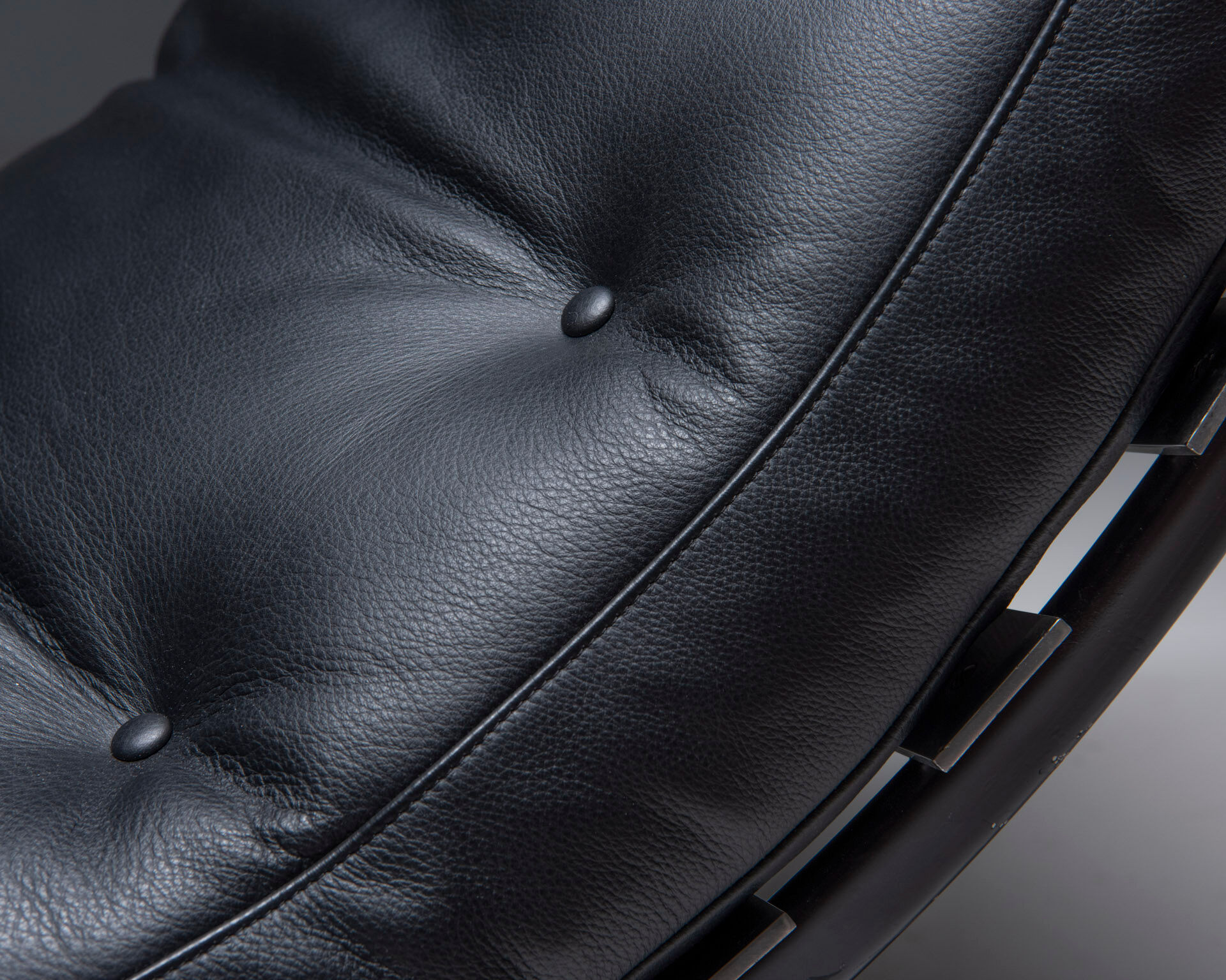 Fauteuil aved pouf de Roger de Winter, années 1960, Belqique