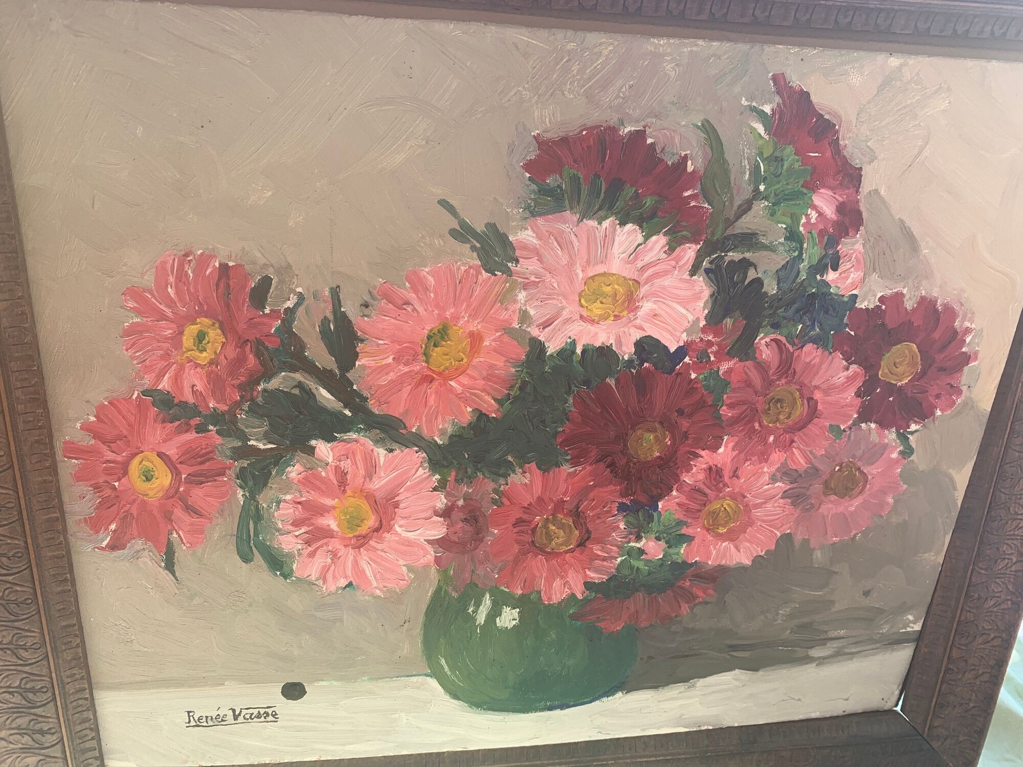 Painting the bouquet of Daisies signed Renée VAsse, old frame