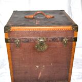 Old square trunk in wood, brass and leather - Travel chest 1920 45cm