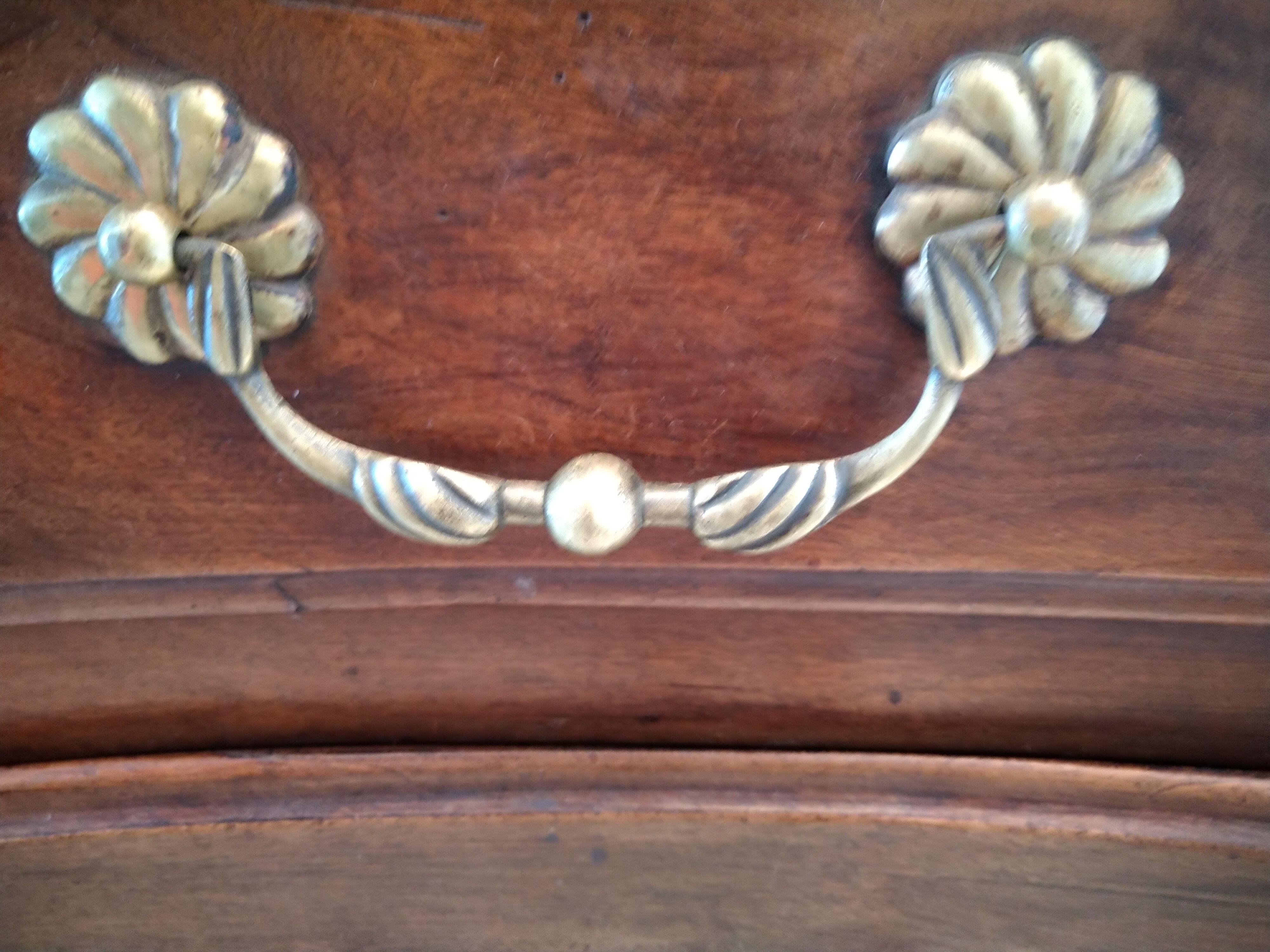 chest of drawers XVIII th