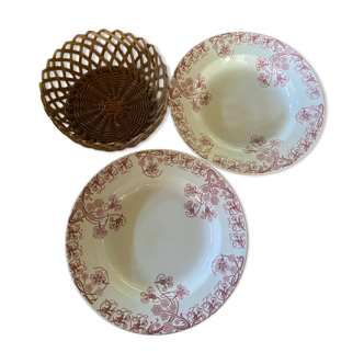 Lot de 2 assiettes creuses estampillées BFK modèle capucines