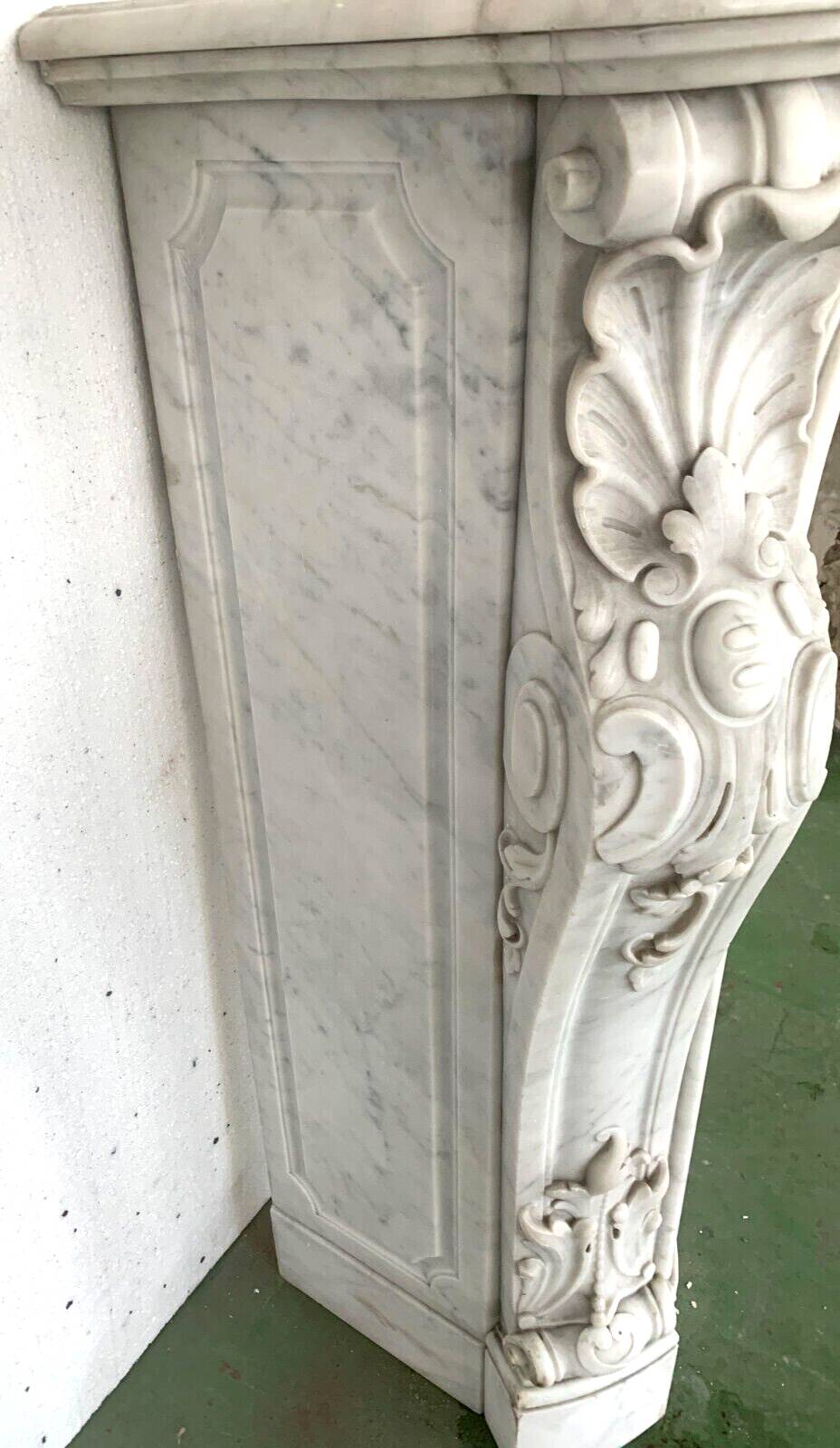 Louis XV style fireplace in white Carrara marble 19th century