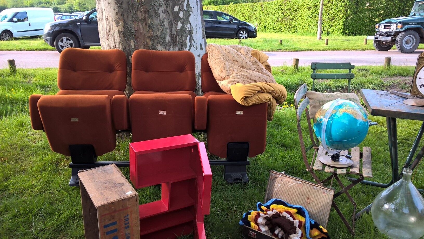 Fauteuils de cinéma orange 1970
