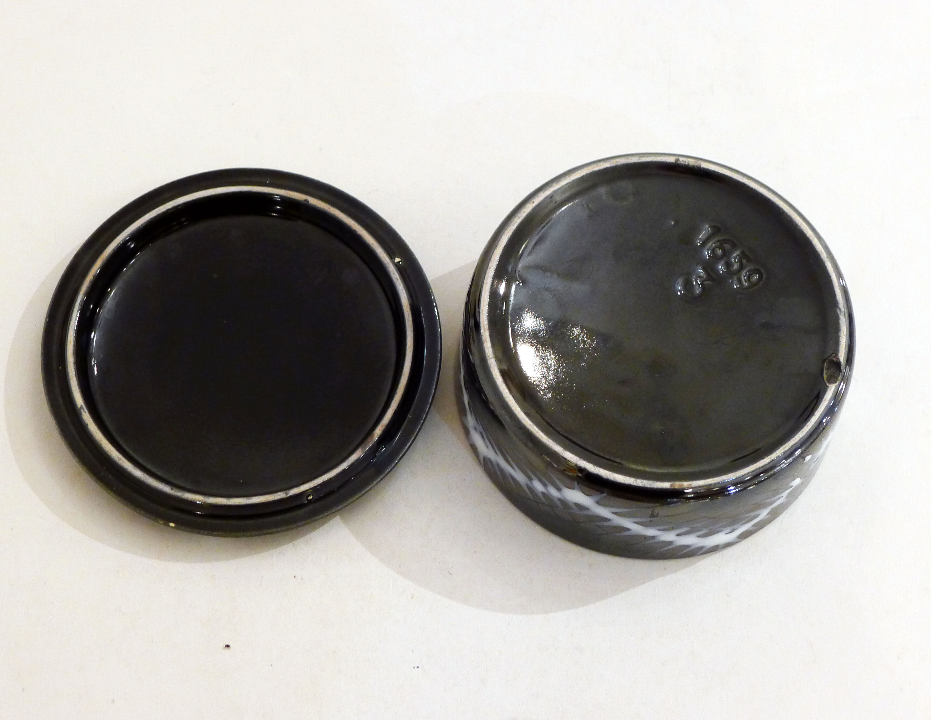 Earthenware star box