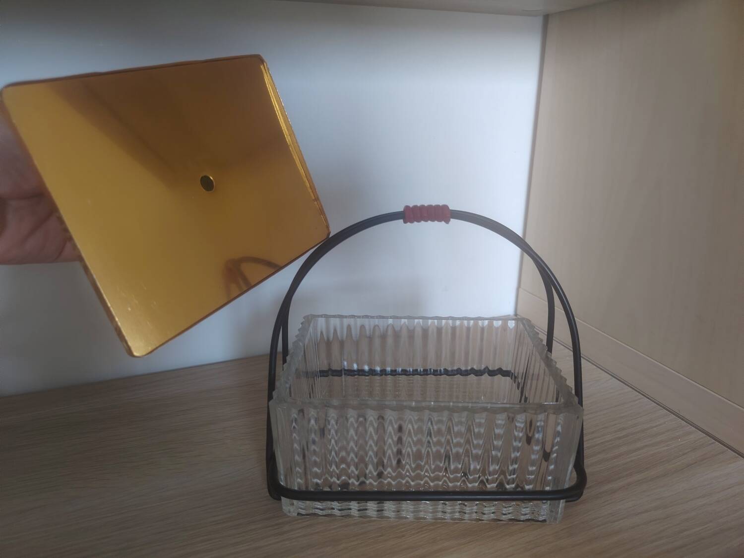 Biscuit tin or sugar tin