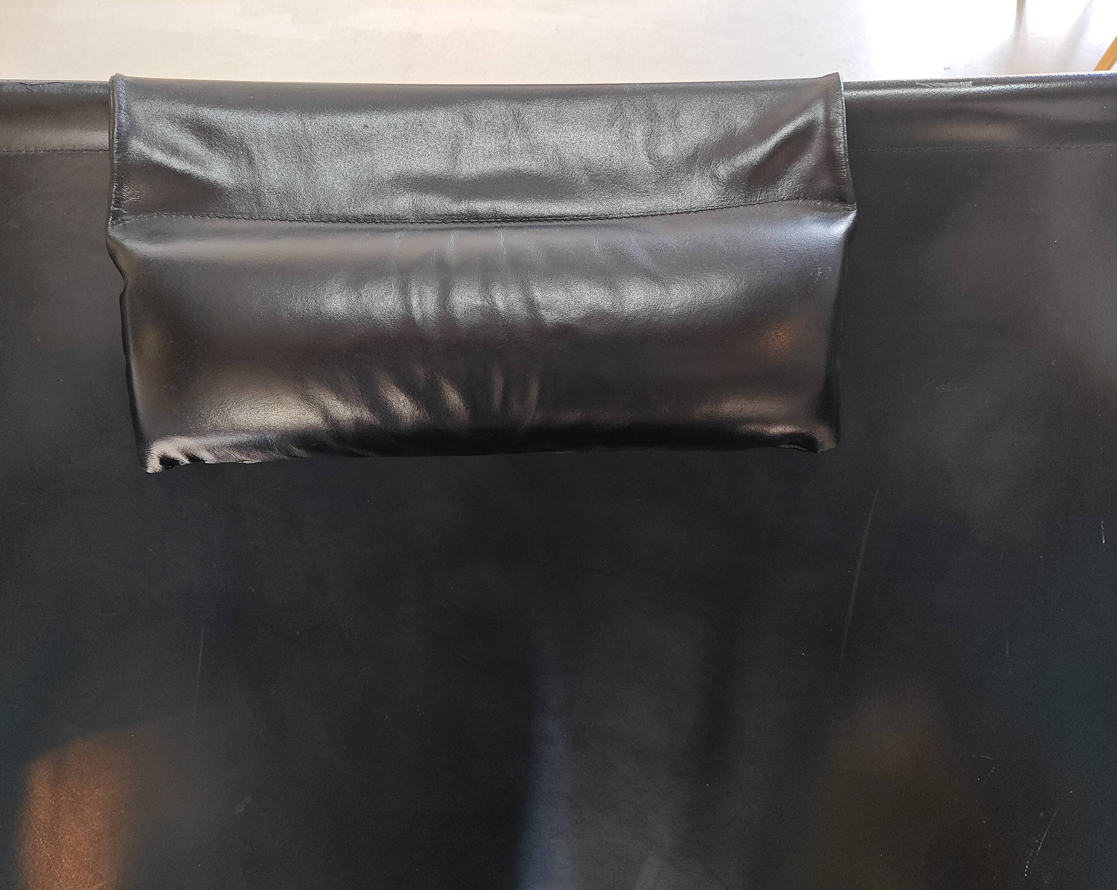 "Semana" designer armchair in black leather by David Weeks