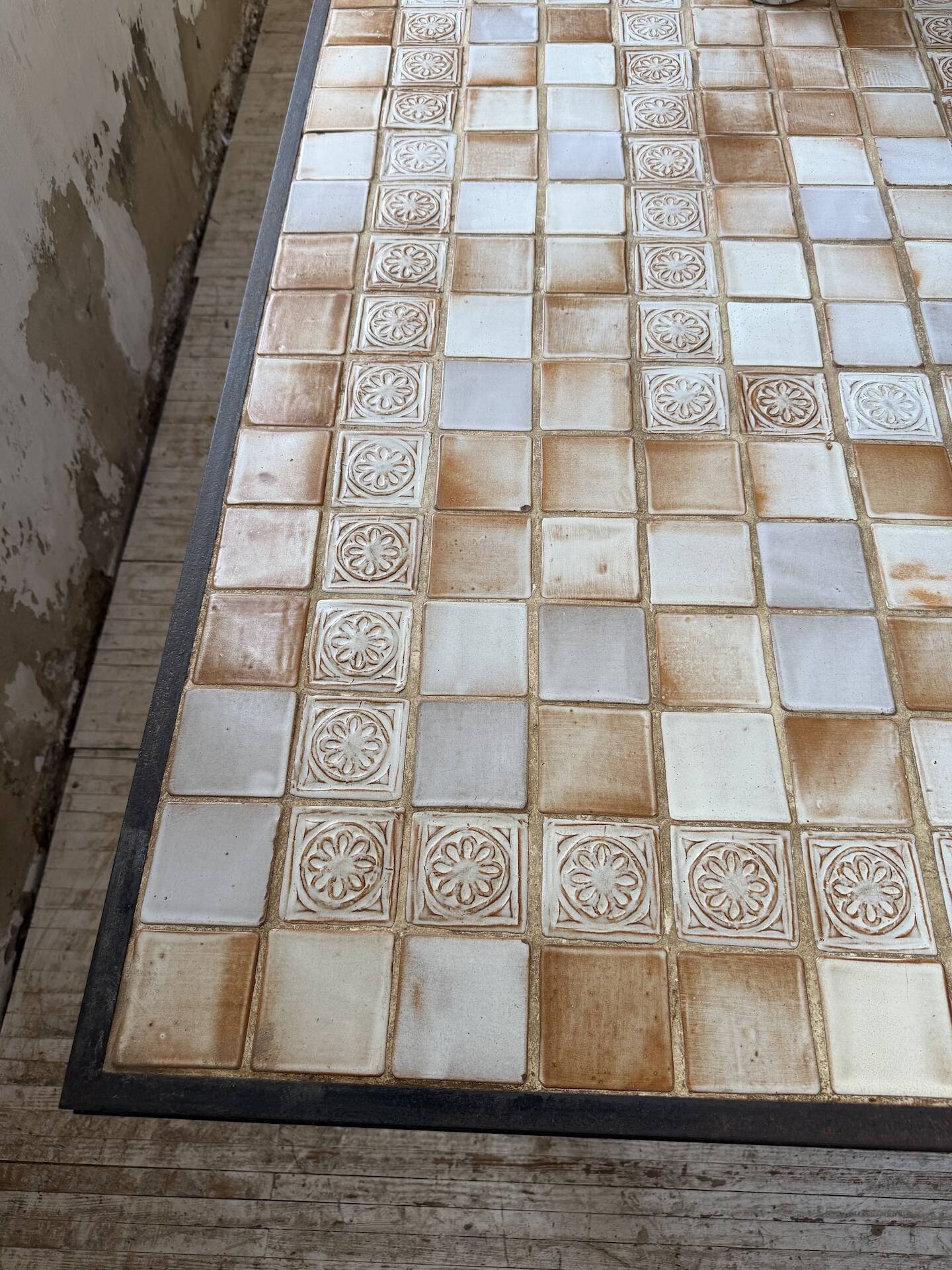 Dining table tiled 1950 dlg Capron