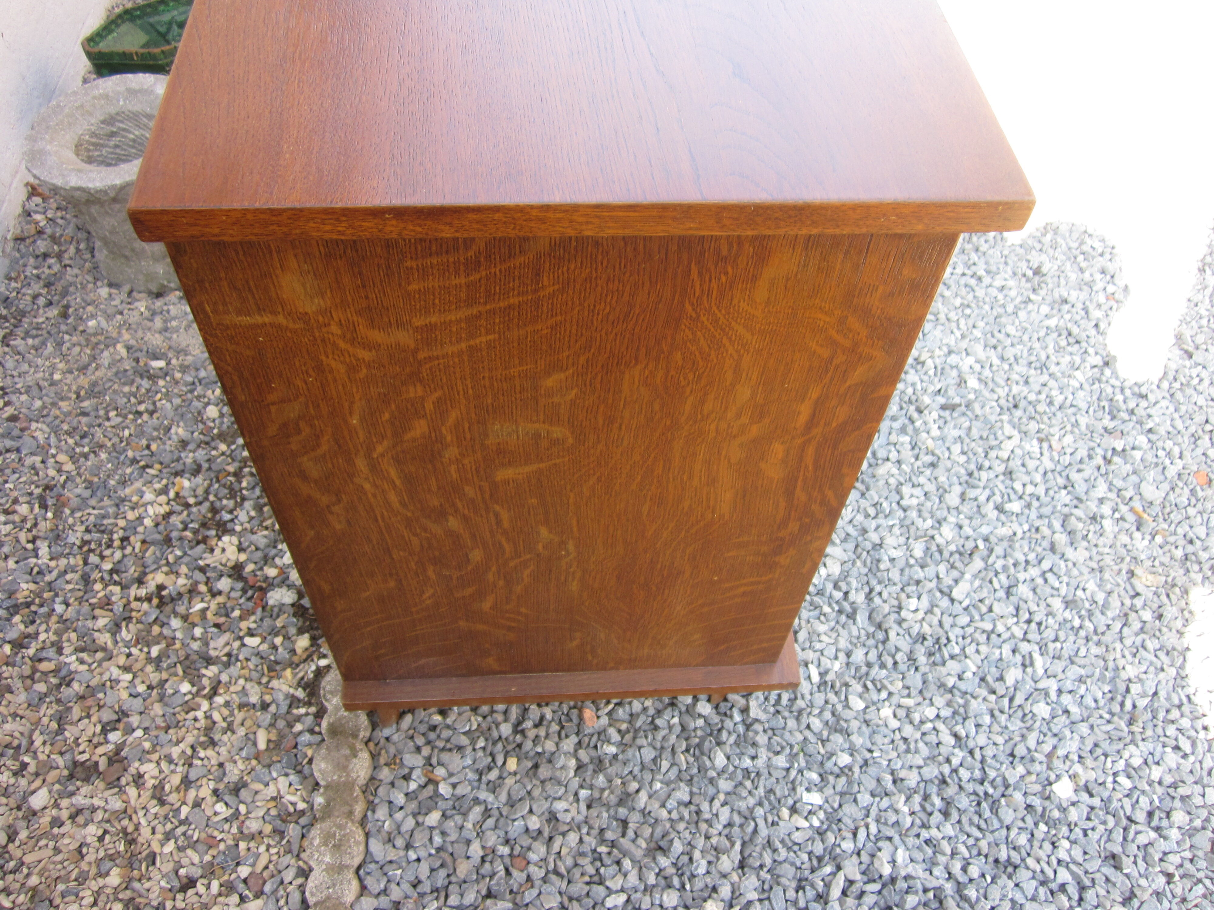 Vintage chest of drawers with compass feet