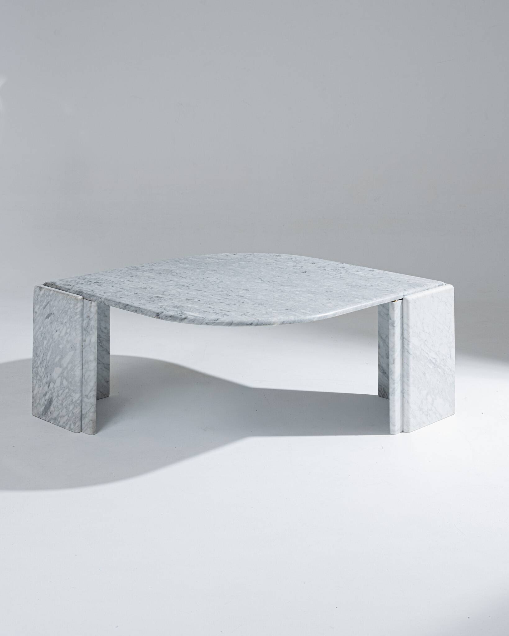 Table basse goutte en marbre gris, 1980s