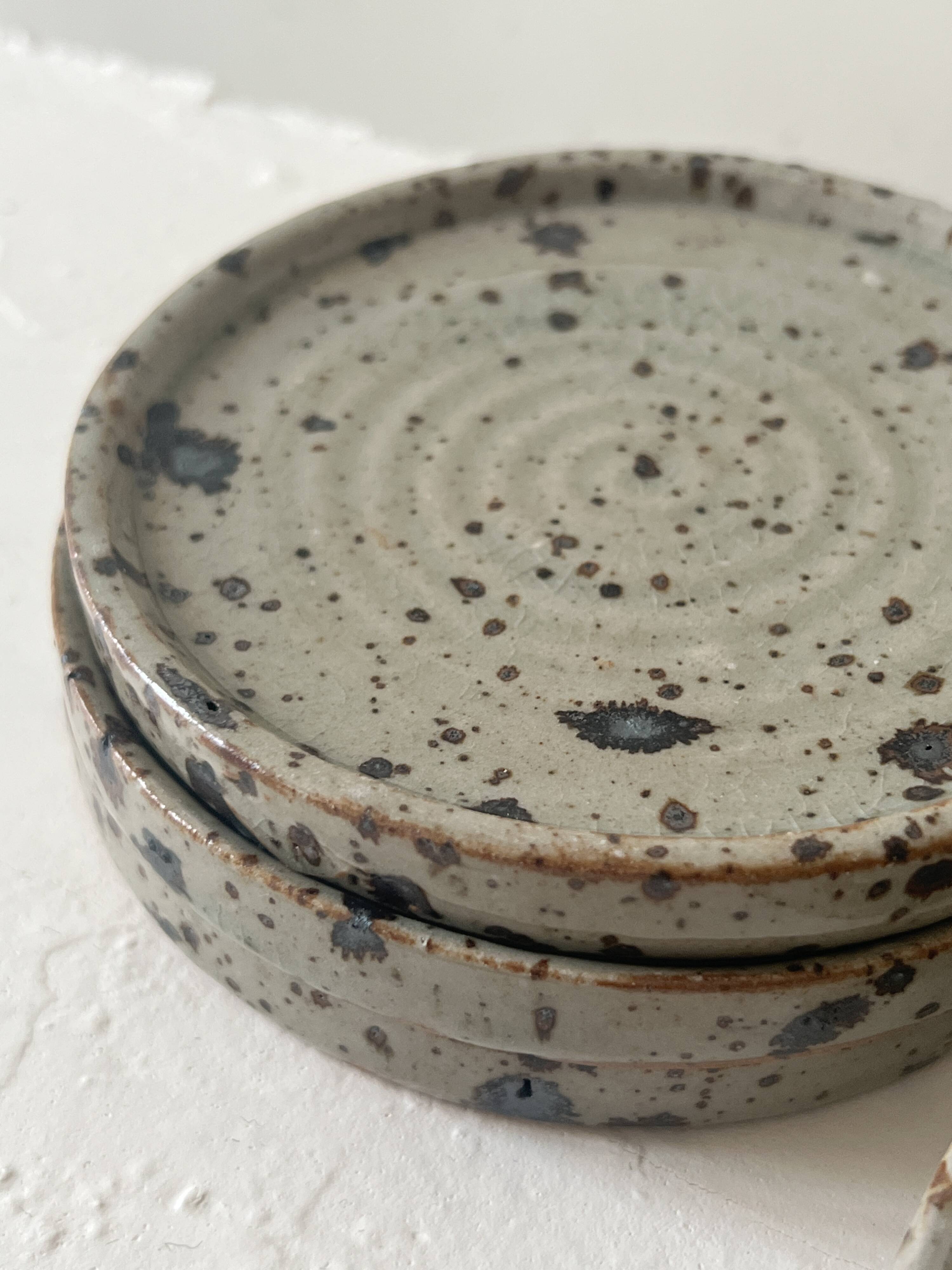 Set of 5 dessert plates in ceramic (workshop pyritic stoneware) circa 1970.