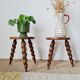 Paire de sellettes tripodes vintage en bois torsadé - tabourets