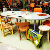 Kindergarten activity table