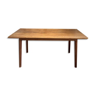 Table en noyer massif signée Mathias Hahn
